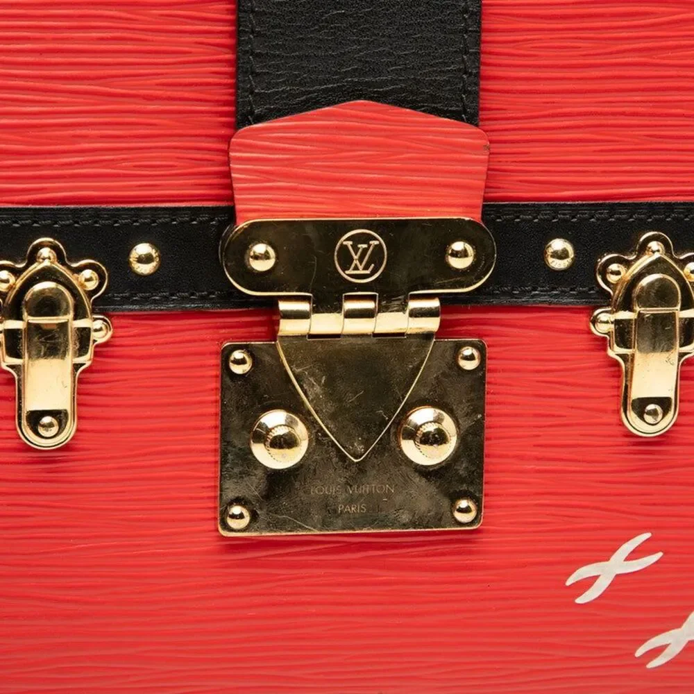Louis Vuitton delivery duty